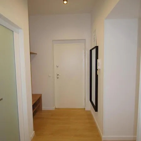Apartment Moderne 2-schlafzimmer-wohnung In *