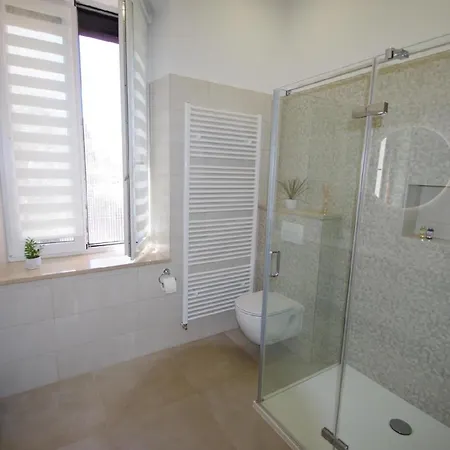 Moderne 2-schlafzimmer-wohnung In Pula